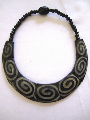 Nepal Bone + Horn Necklace Swirl