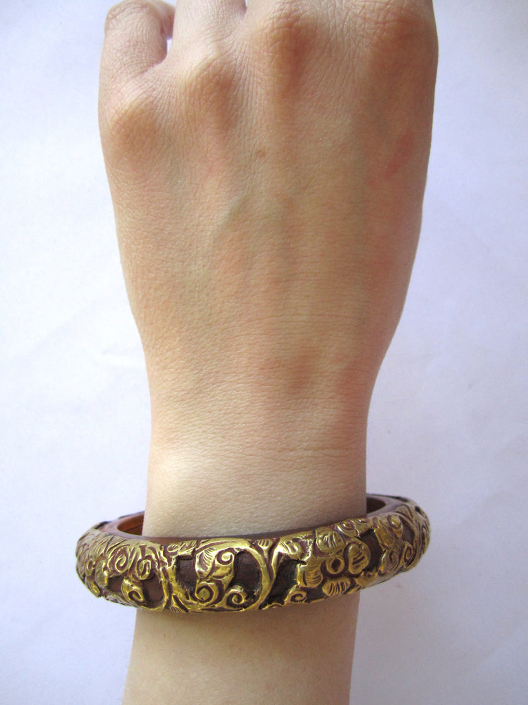 Tibetan gold on sale bangle design
